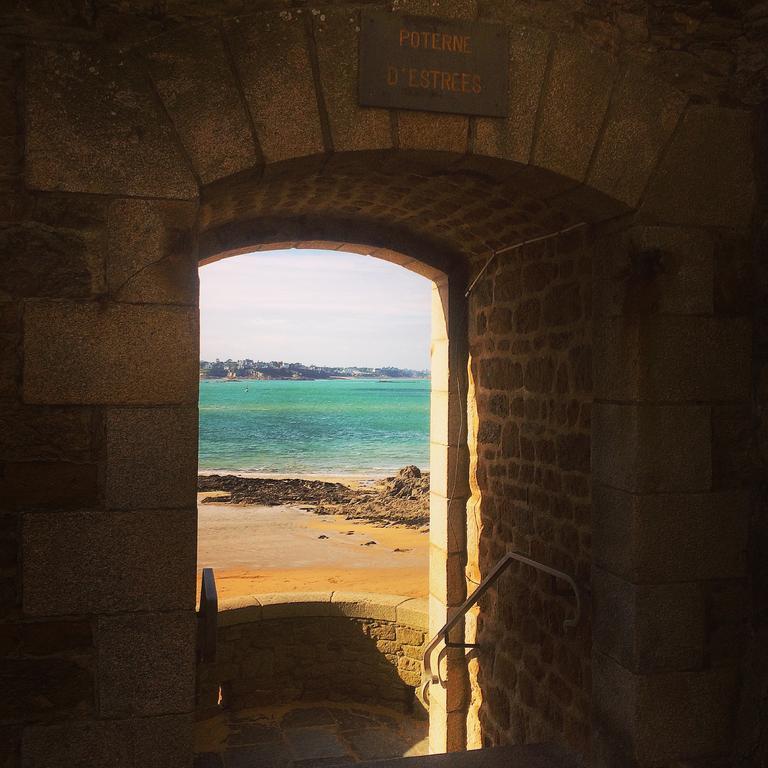 Apartment Le 1725 Saint-Malo Exterior foto